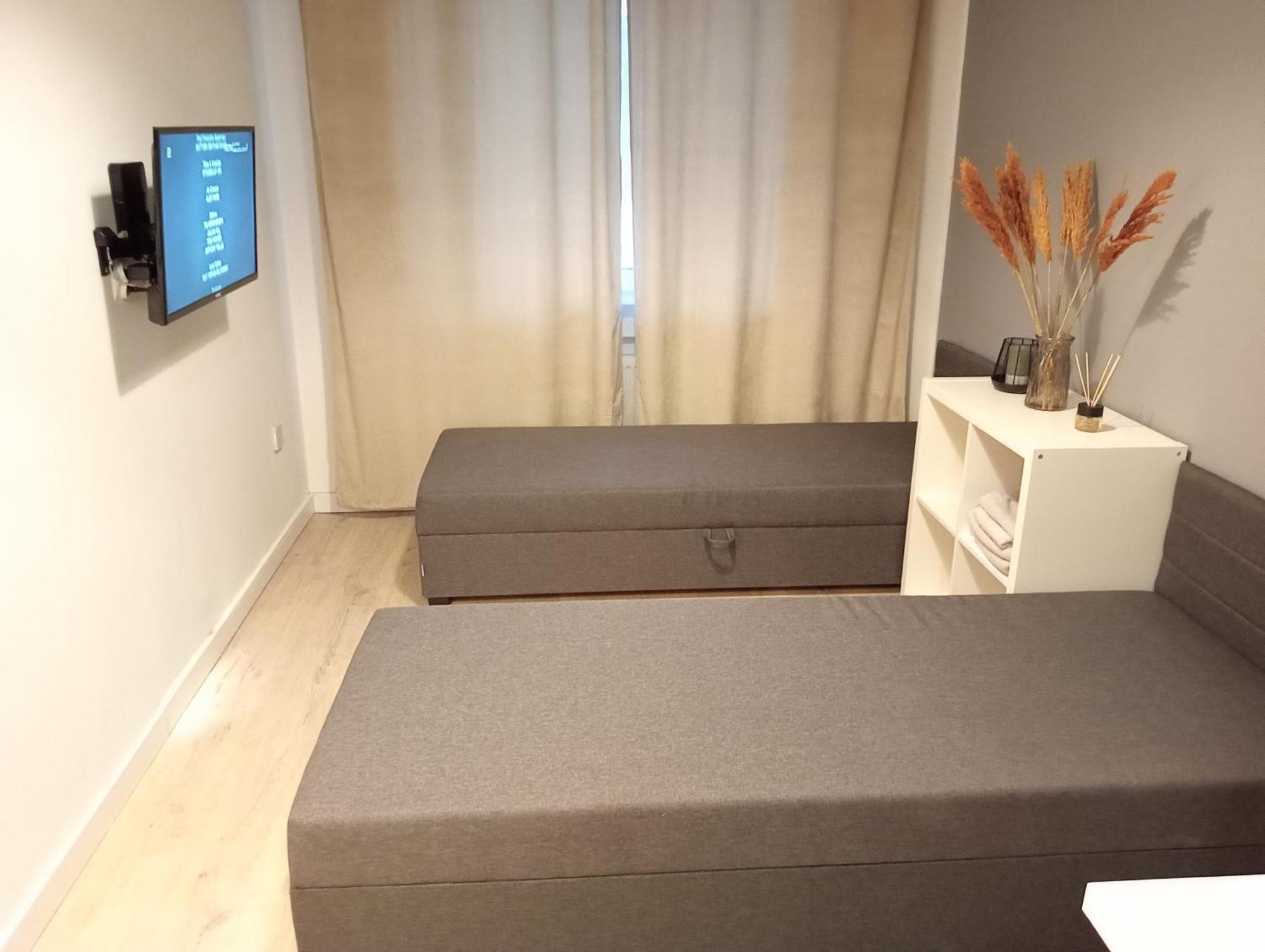 Adler Room Suite -- Prywatna Lazienka, Dostep Na Kod, Parking 罗兹 外观 照片